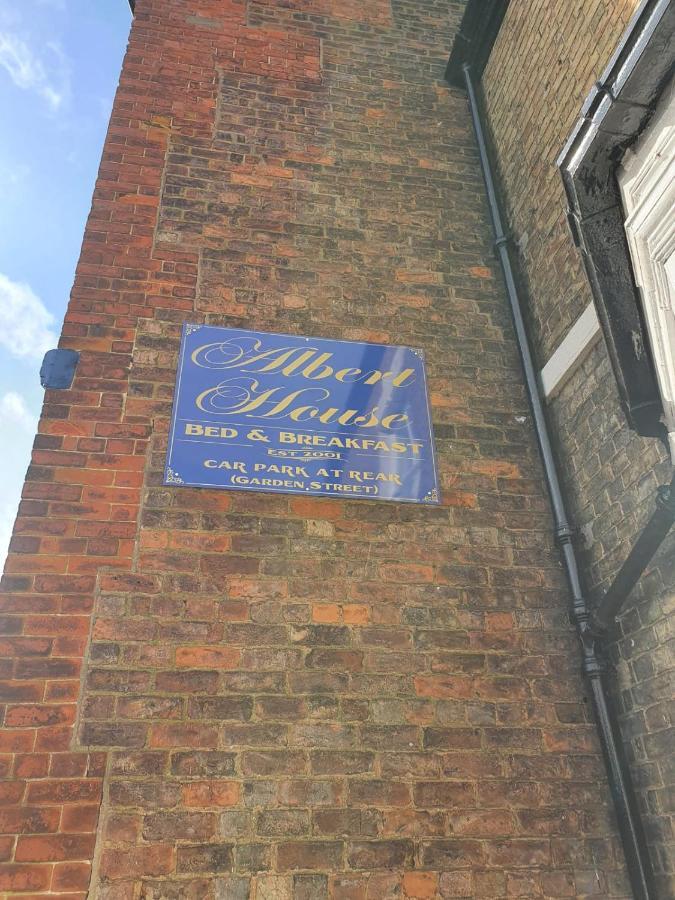 Albert House Brigg Esterno foto